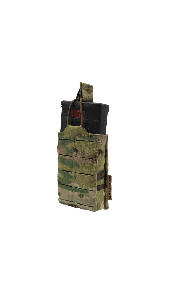 
Wilde Custom Gear AR 10 | .308 | M1A | M14 | SCAR Magazine Pouch holding one 20-round magazine, featuring a durable Multicam camouflage design and MOLLE compatibility for tactical versatility. Angle view.
